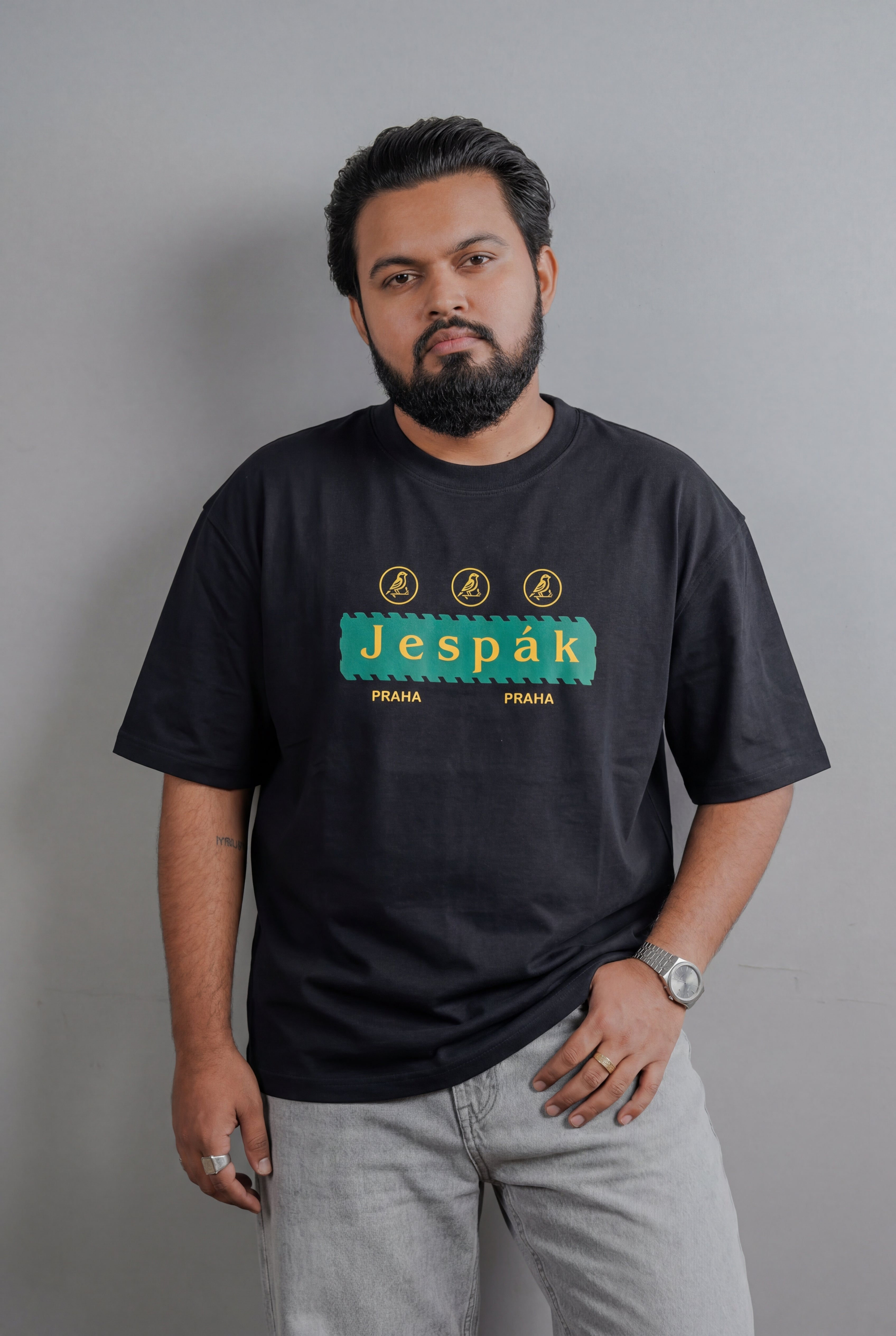 JESPAK EMBOSSED ICON STRIP PREMIUM T-SHIRT