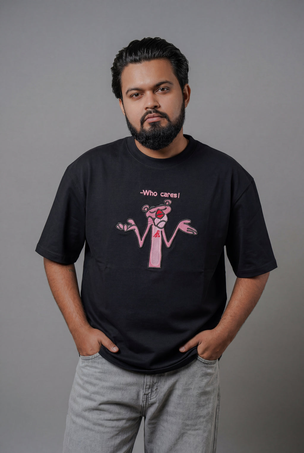 WHO CARES EMBROIDERED CHARACTER PREMIUM T-SHIRT