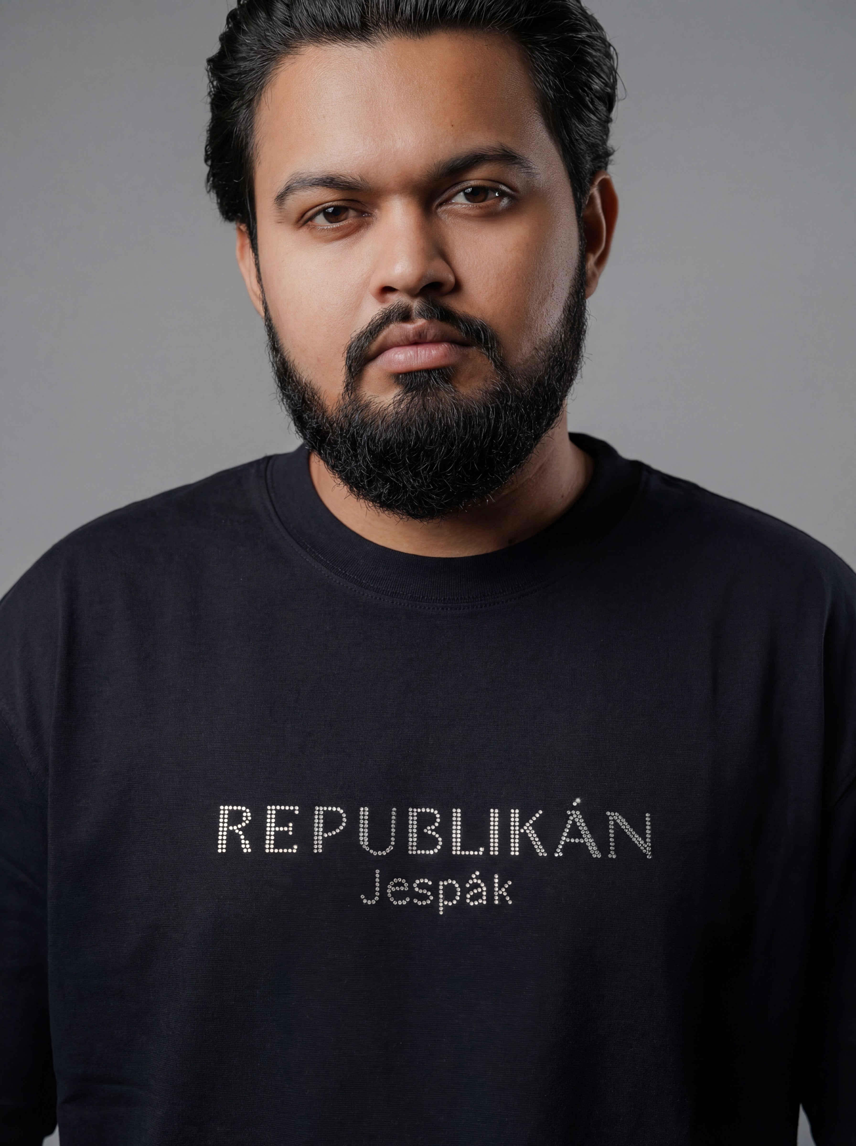 REPUBLIKÁN DIAMOND TYPOGRAPHY OVERSIZED T-SHIRT