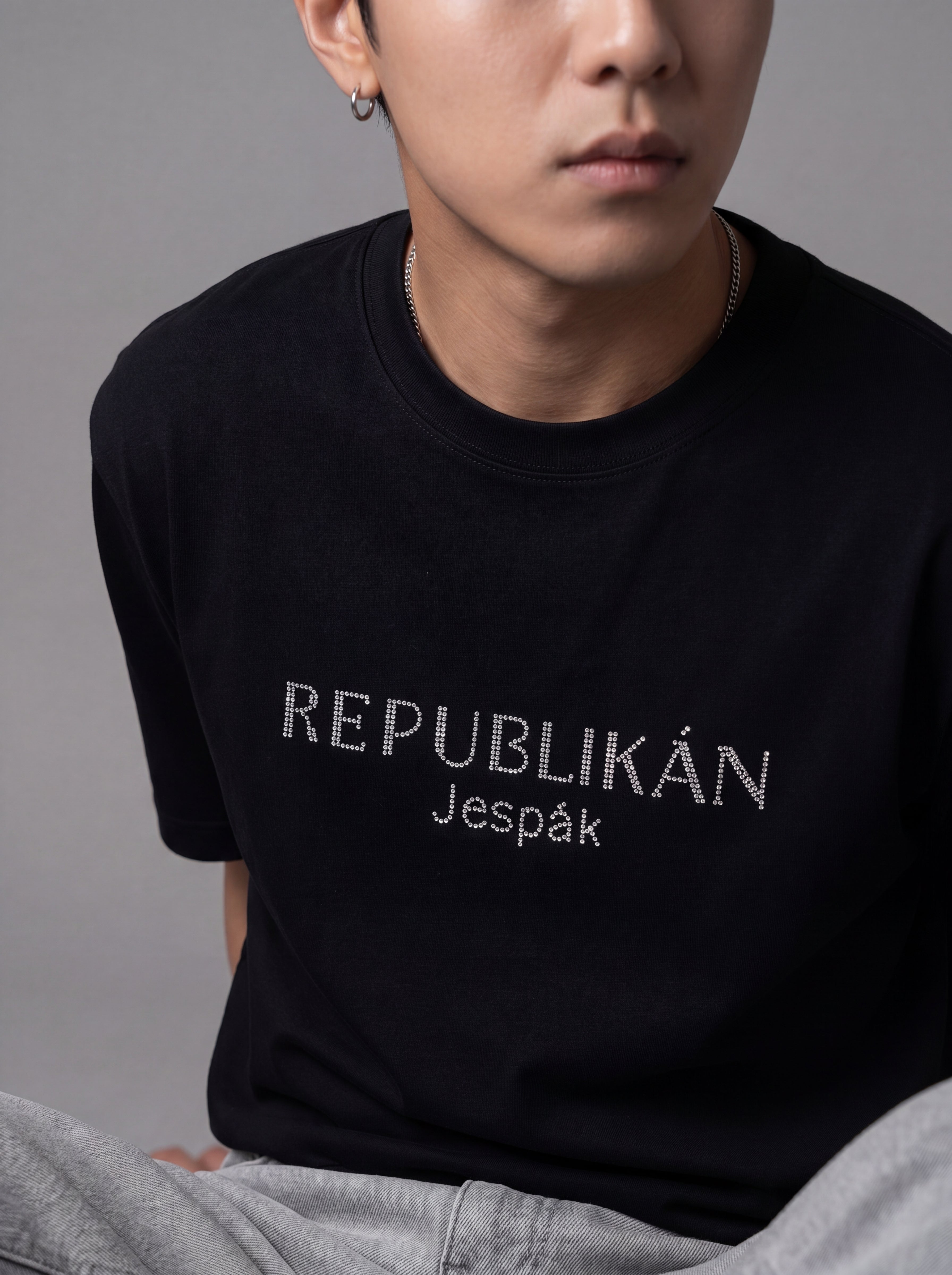 REPUBLIKÁN DIAMOND TYPOGRAPHY OVERSIZED T-SHIRT