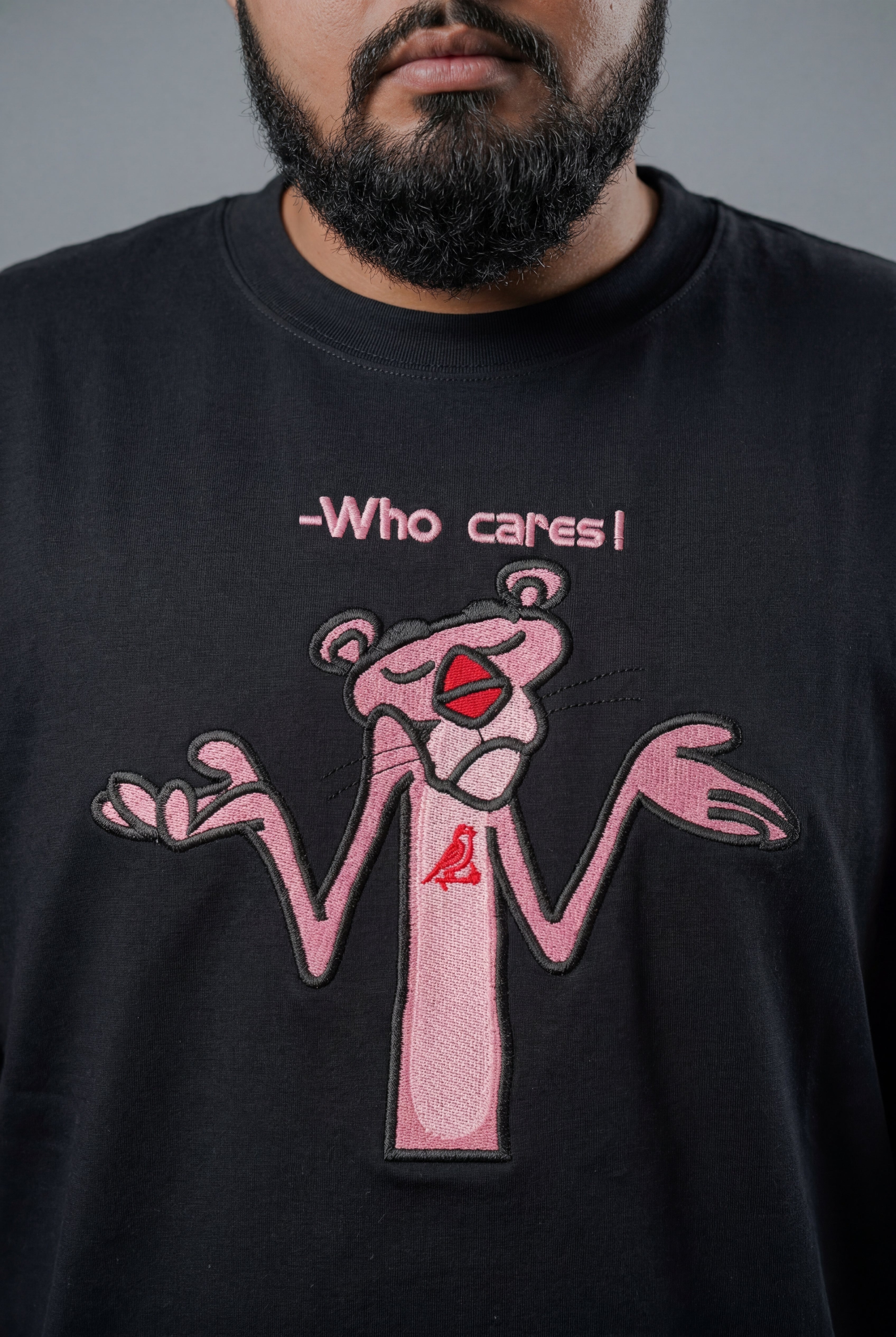 WHO CARES EMBROIDERED CHARACTER PREMIUM T-SHIRT