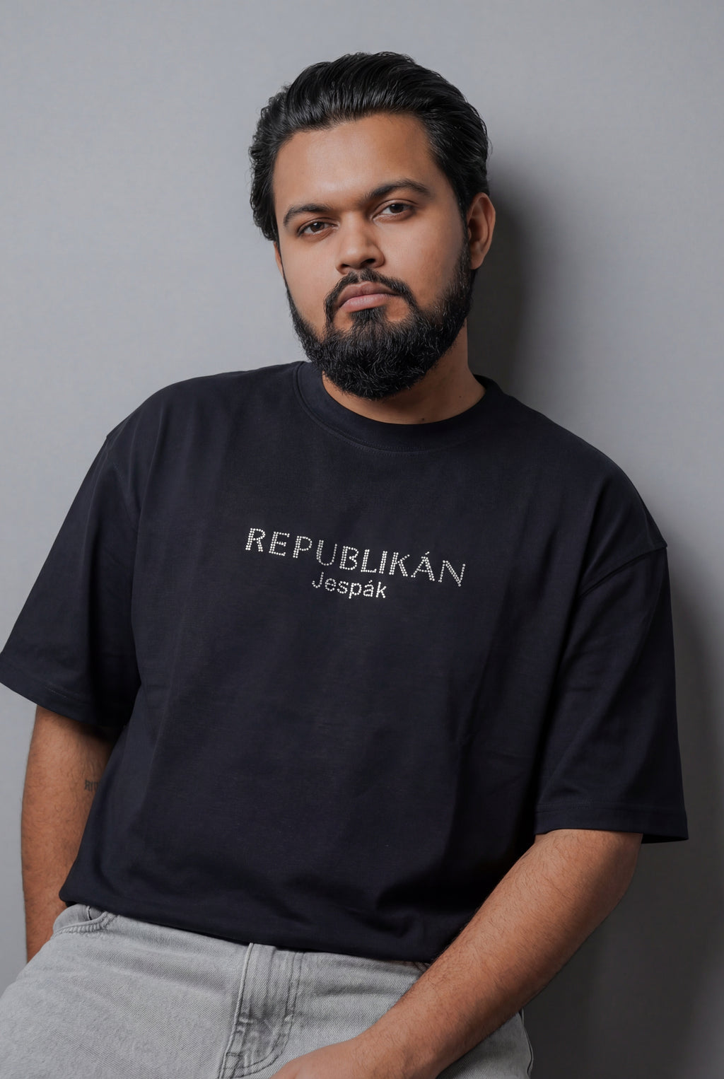 REPUBLIKÁN DIAMOND TYPOGRAPHY OVERSIZED T-SHIRT