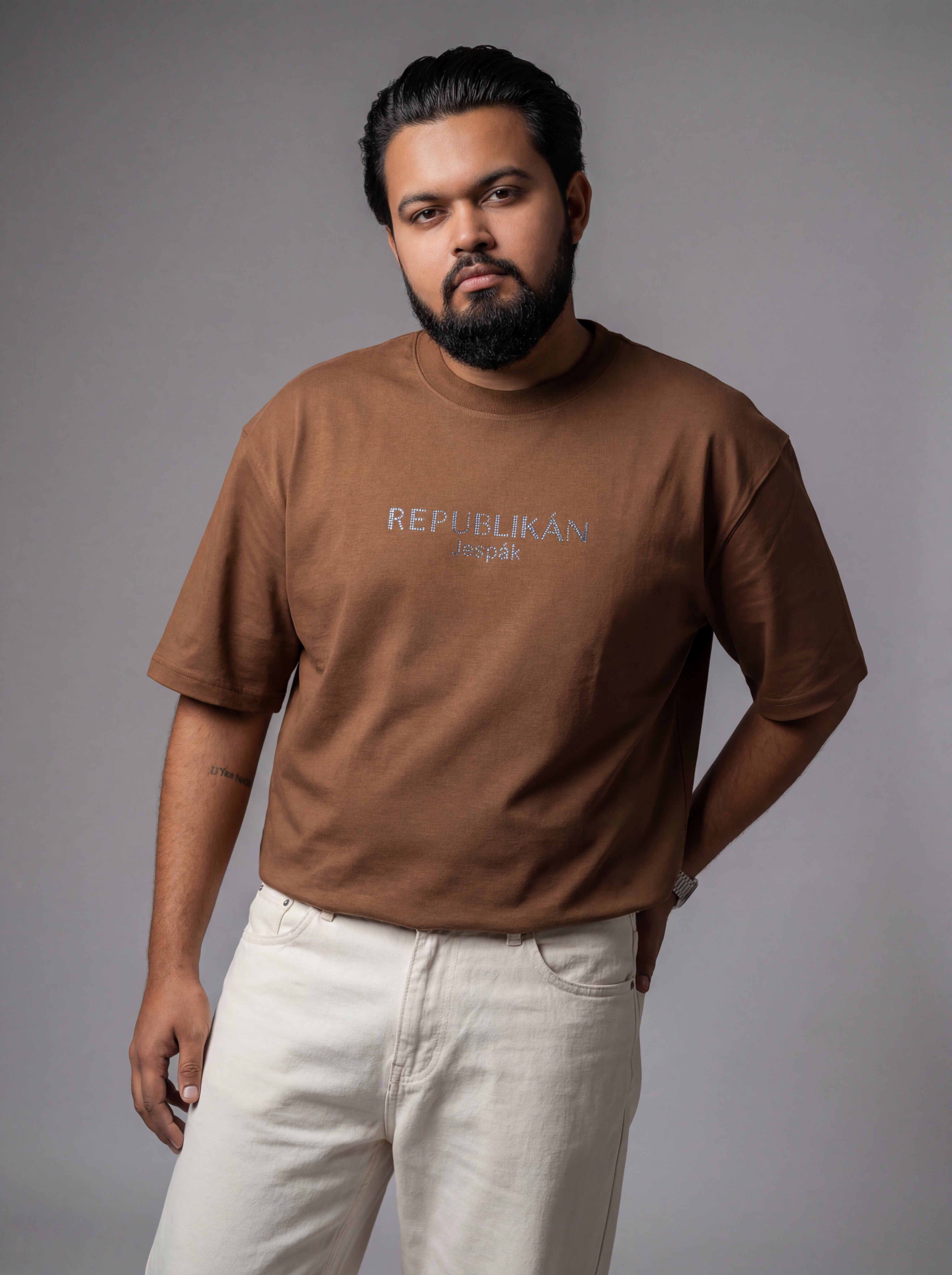 REPUBLIKÁN DIAMOND TYPOGRAPHY OVERSIZED T-SHIRT