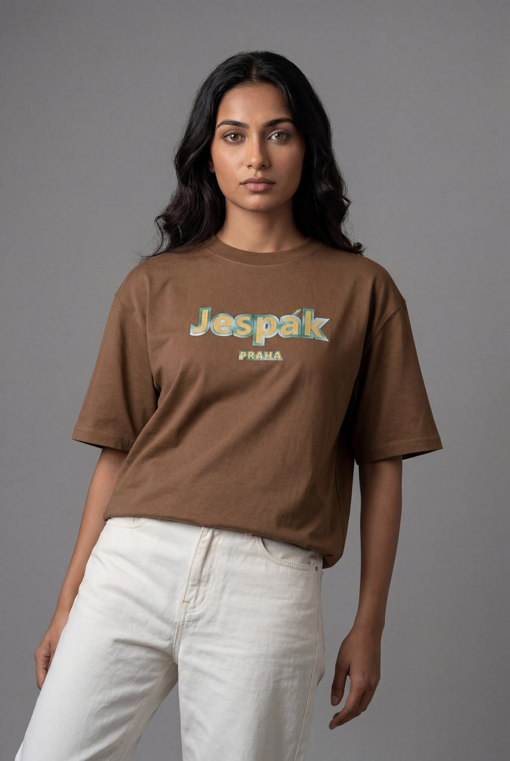 JESPÁK PRAHA EMBOSSED GRAPHIC T-SHIRT