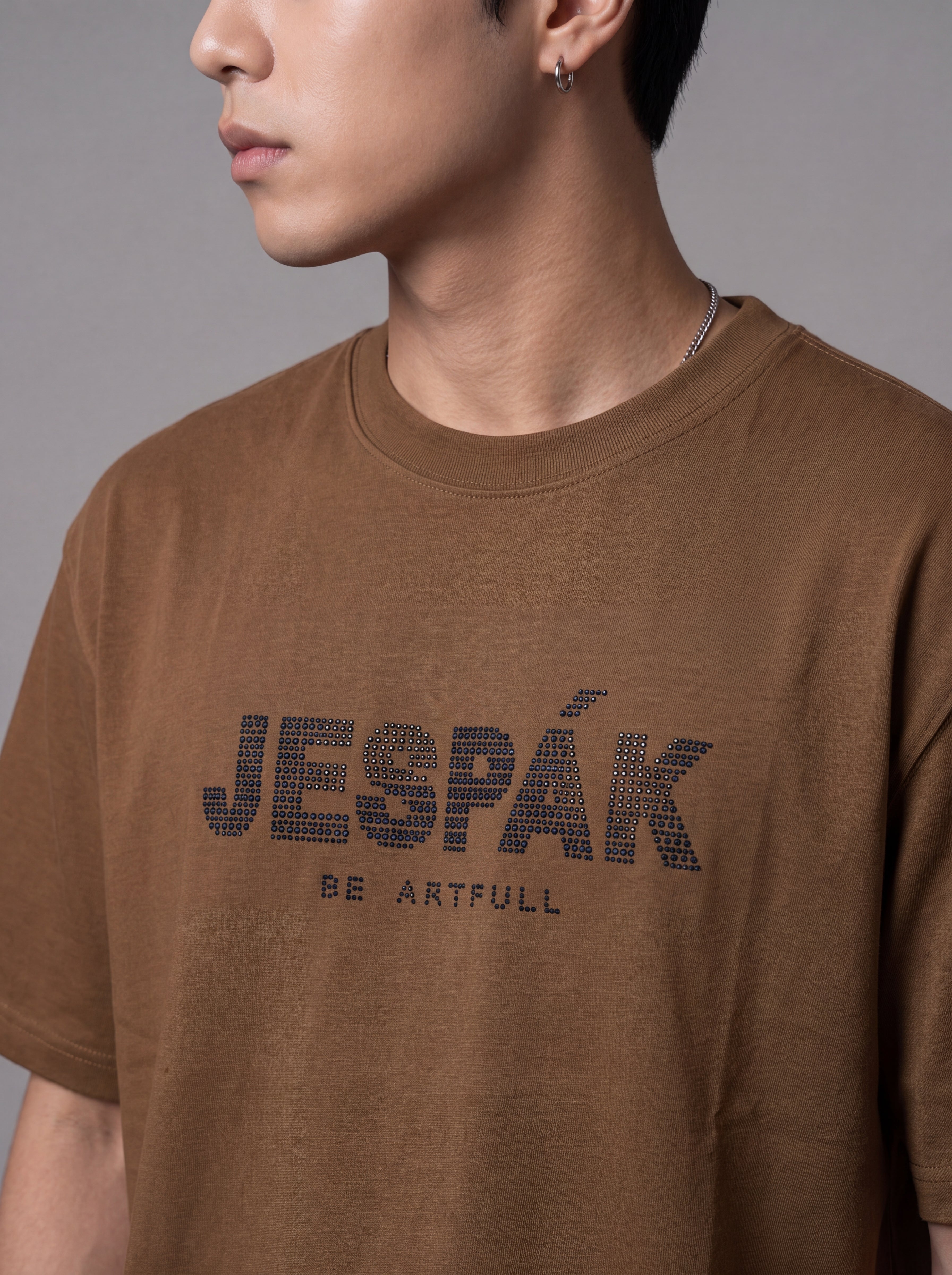 JESPAK DIAMOND DOT TYPOGRAPHY PREMIUM T-SHIRT