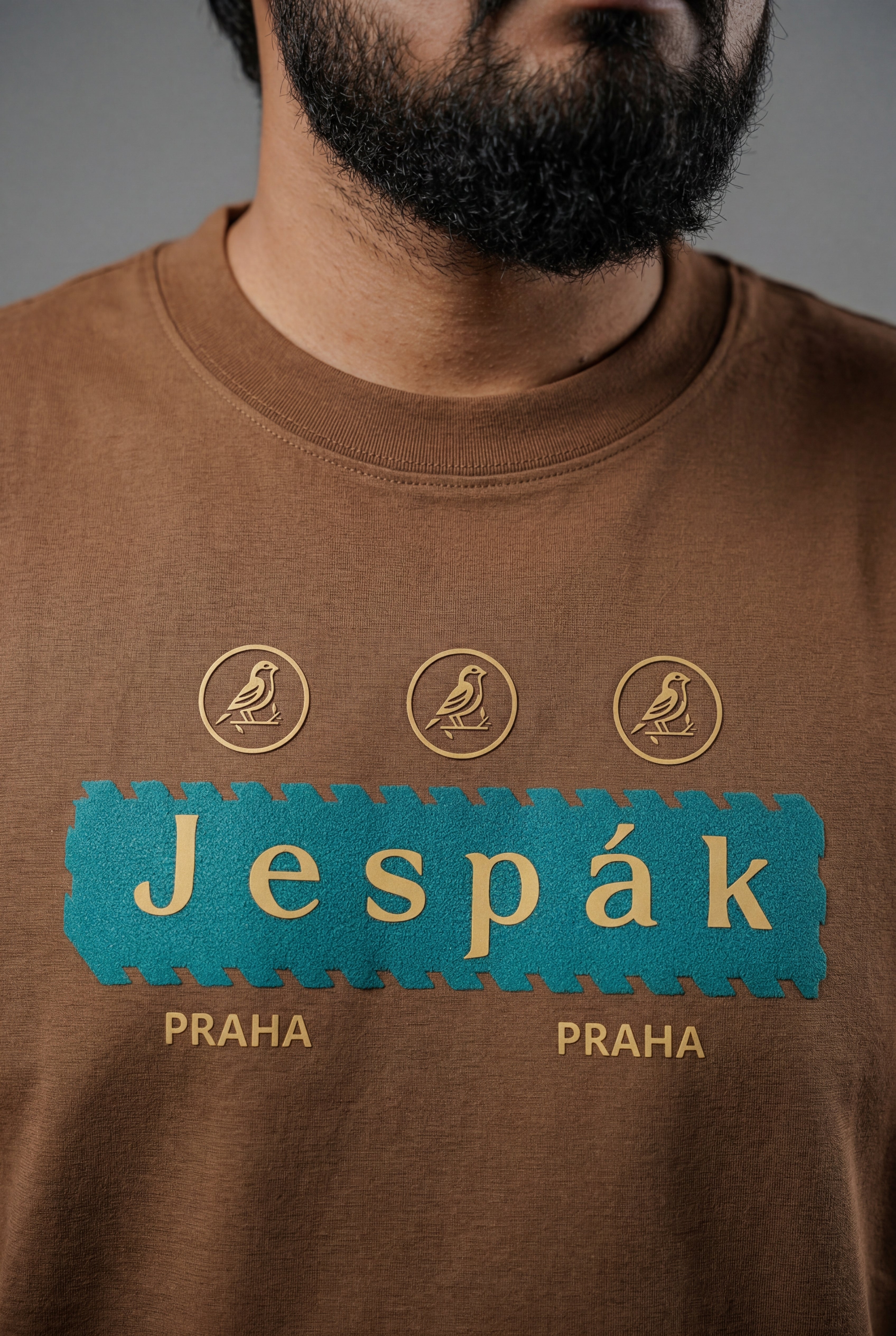 JESPAK EMBOSSED ICON STRIP PREMIUM T-SHIRT