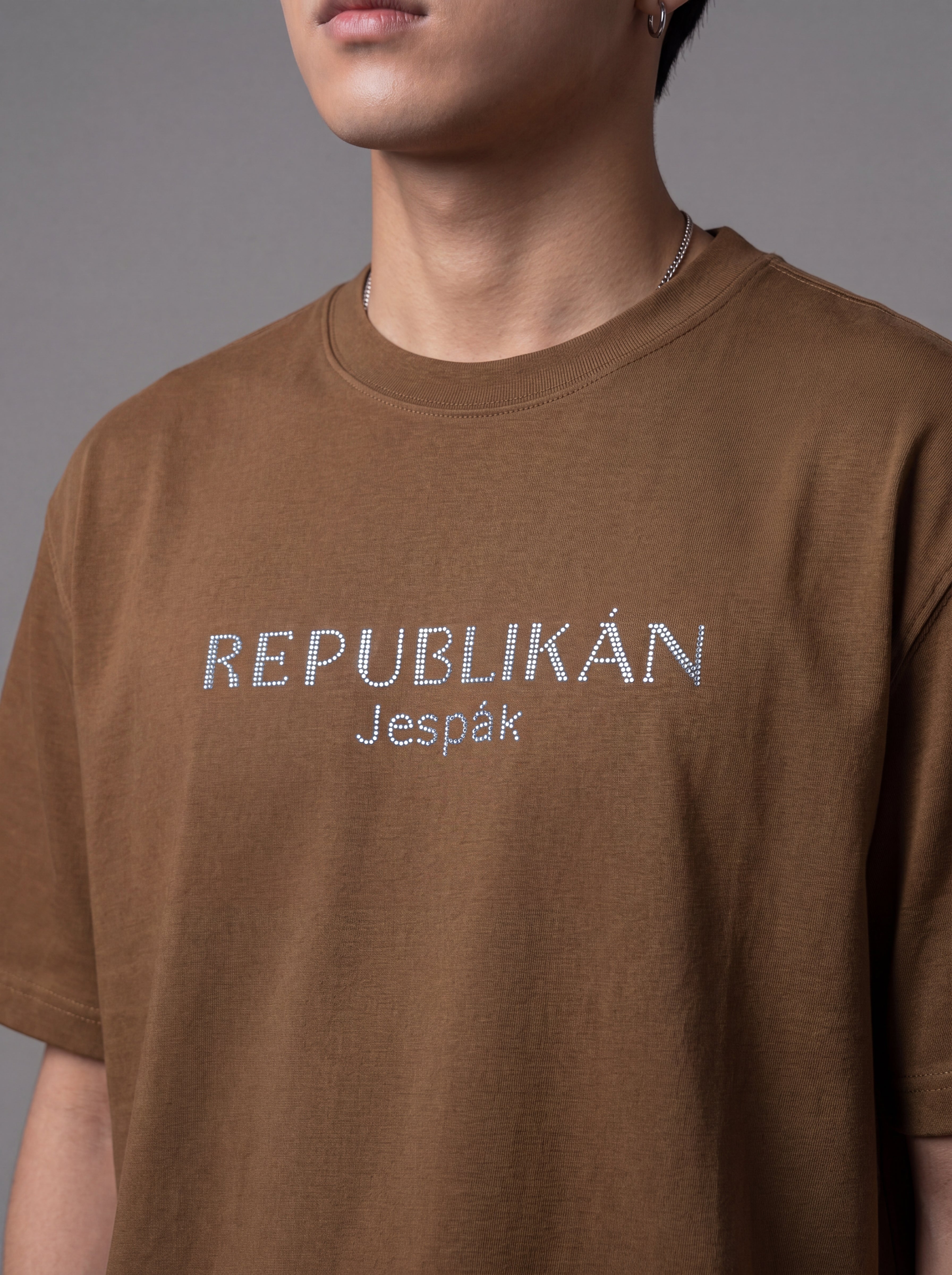 REPUBLIKÁN DIAMOND TYPOGRAPHY OVERSIZED T-SHIRT
