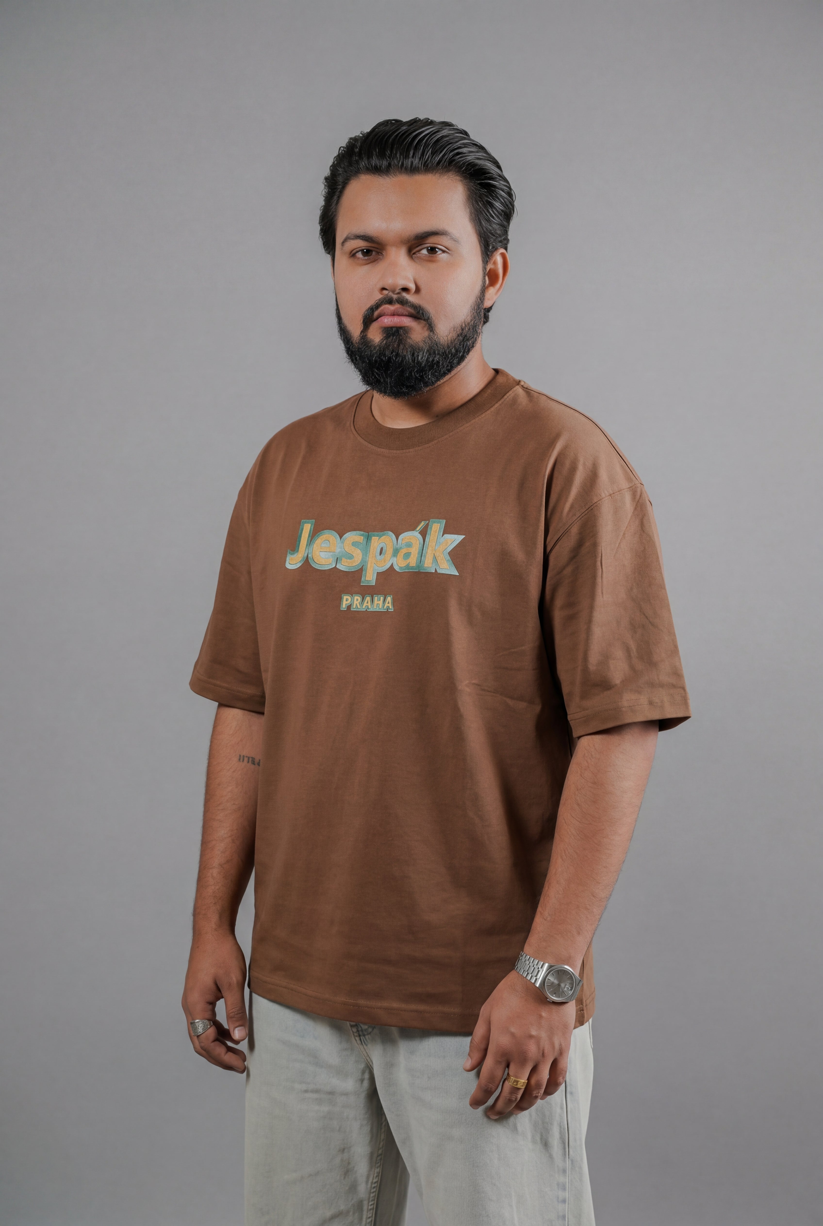 JESPÁK PRAHA EMBOSSED GRAPHIC T-SHIRT