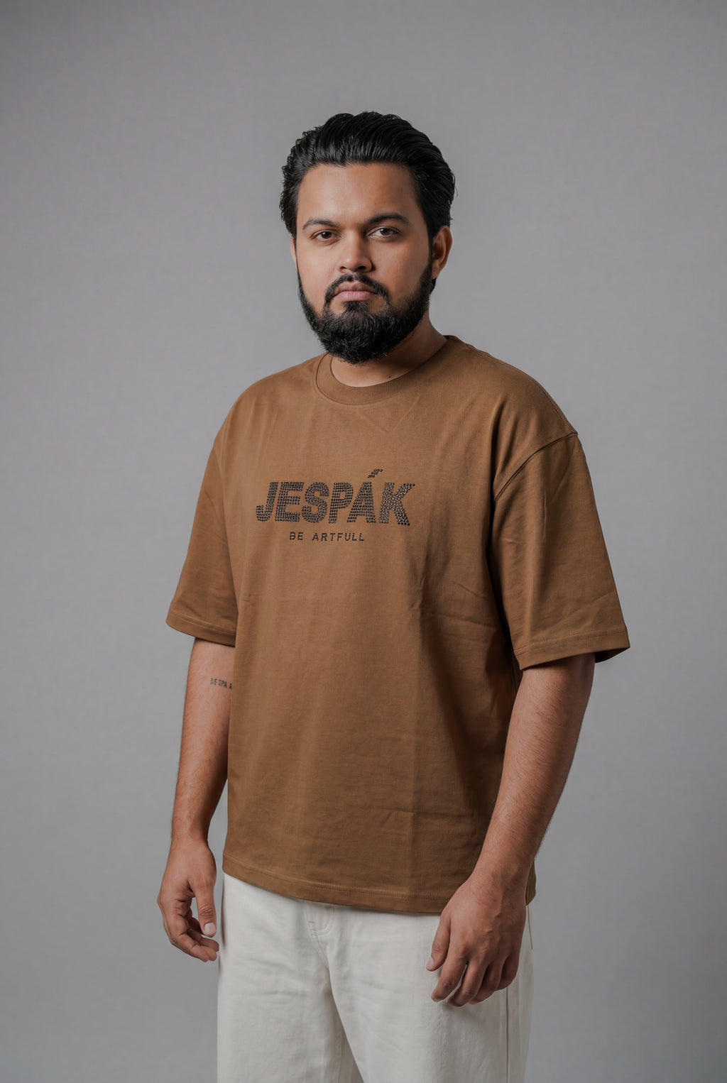 JESPAK DIAMOND DOT TYPOGRAPHY PREMIUM T-SHIRT