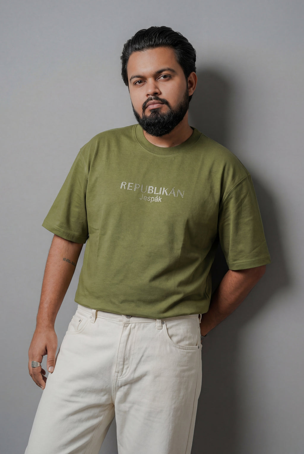 REPUBLIKÁN DIAMOND TYPOGRAPHY OVERSIZED T-SHIRT