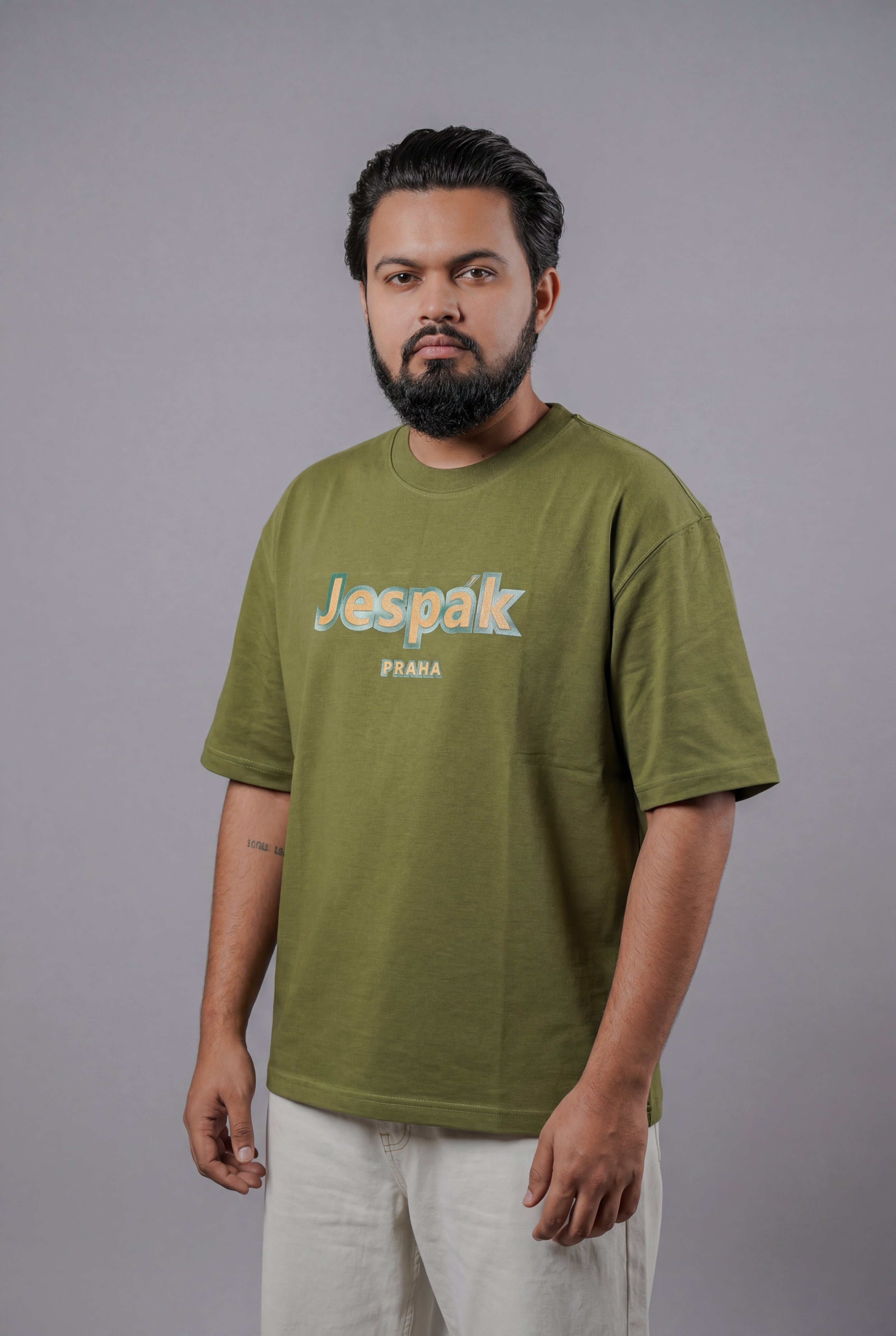 JESPÁK PRAHA EMBOSSED GRAPHIC T-SHIRT