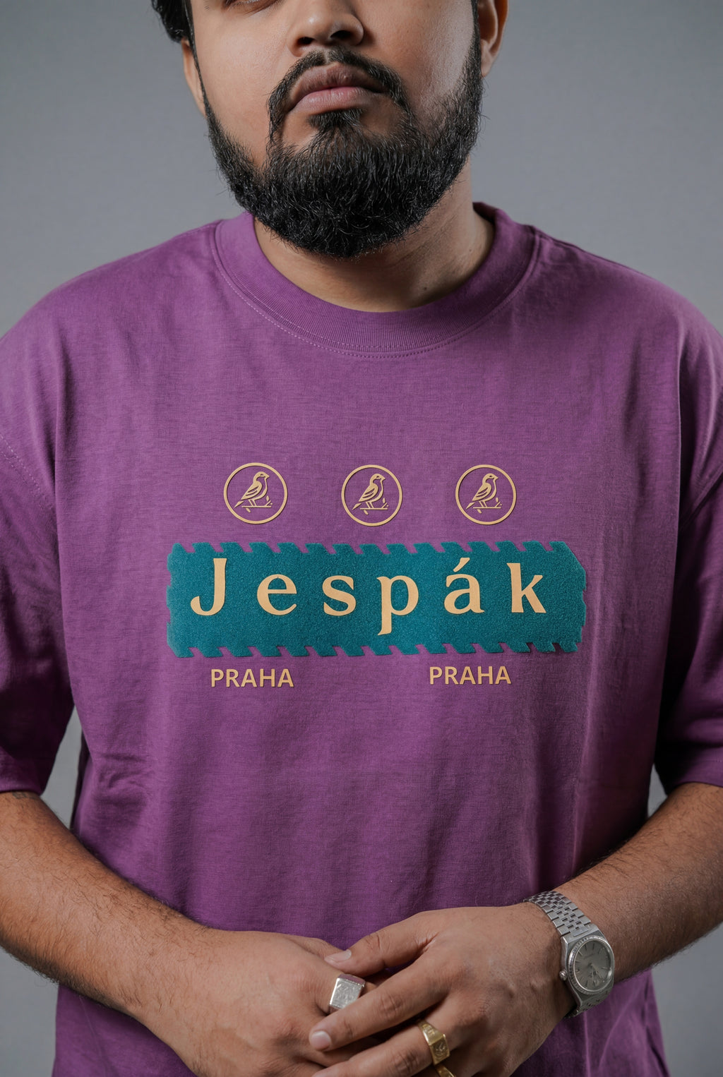 JESPAK EMBOSSED ICON STRIP PREMIUM T-SHIRT