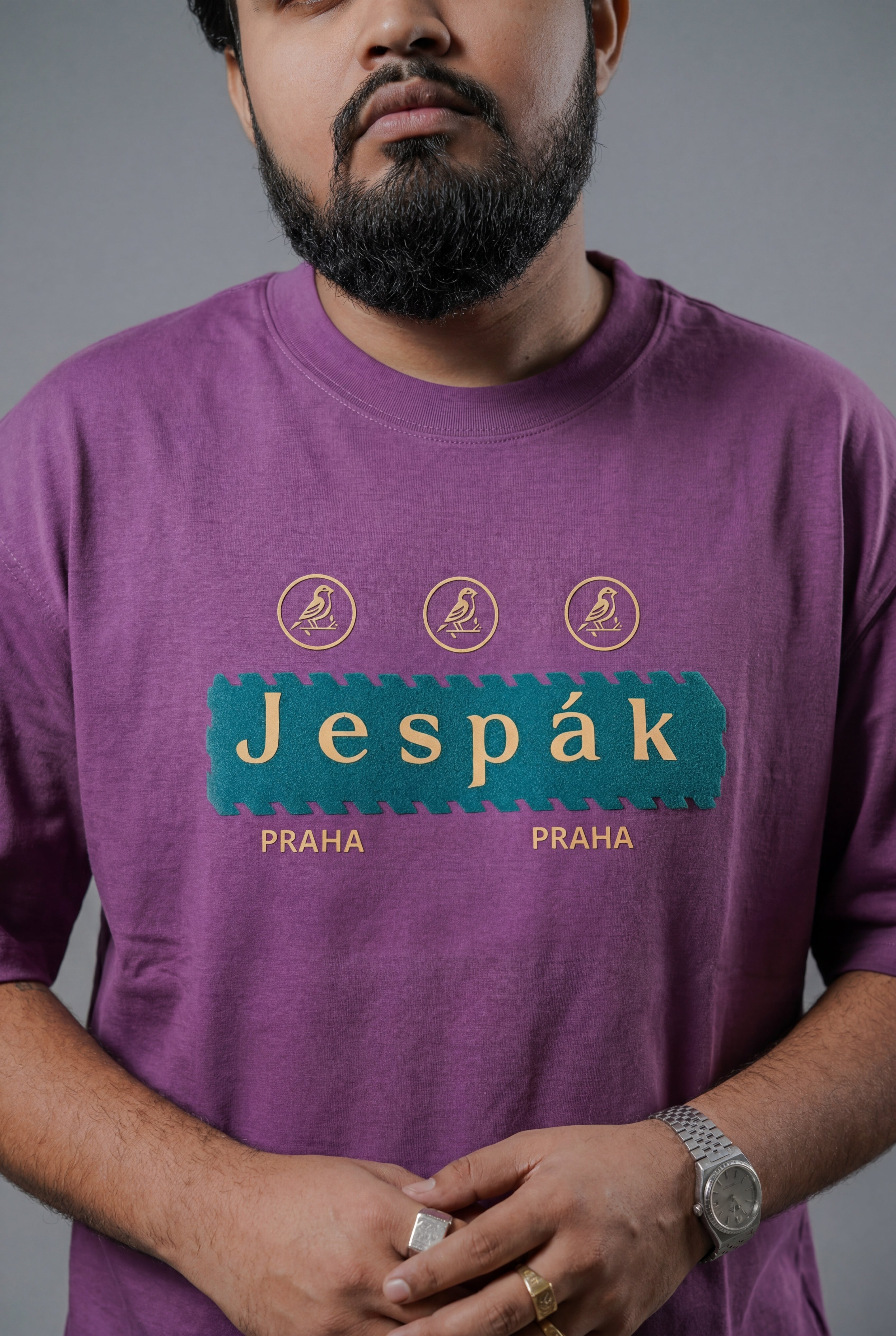 JESPAK EMBOSSED ICON STRIP PREMIUM T-SHIRT