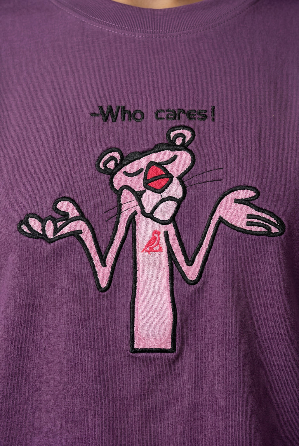 WHO CARES EMBROIDERED CHARACTER PREMIUM T-SHIRT