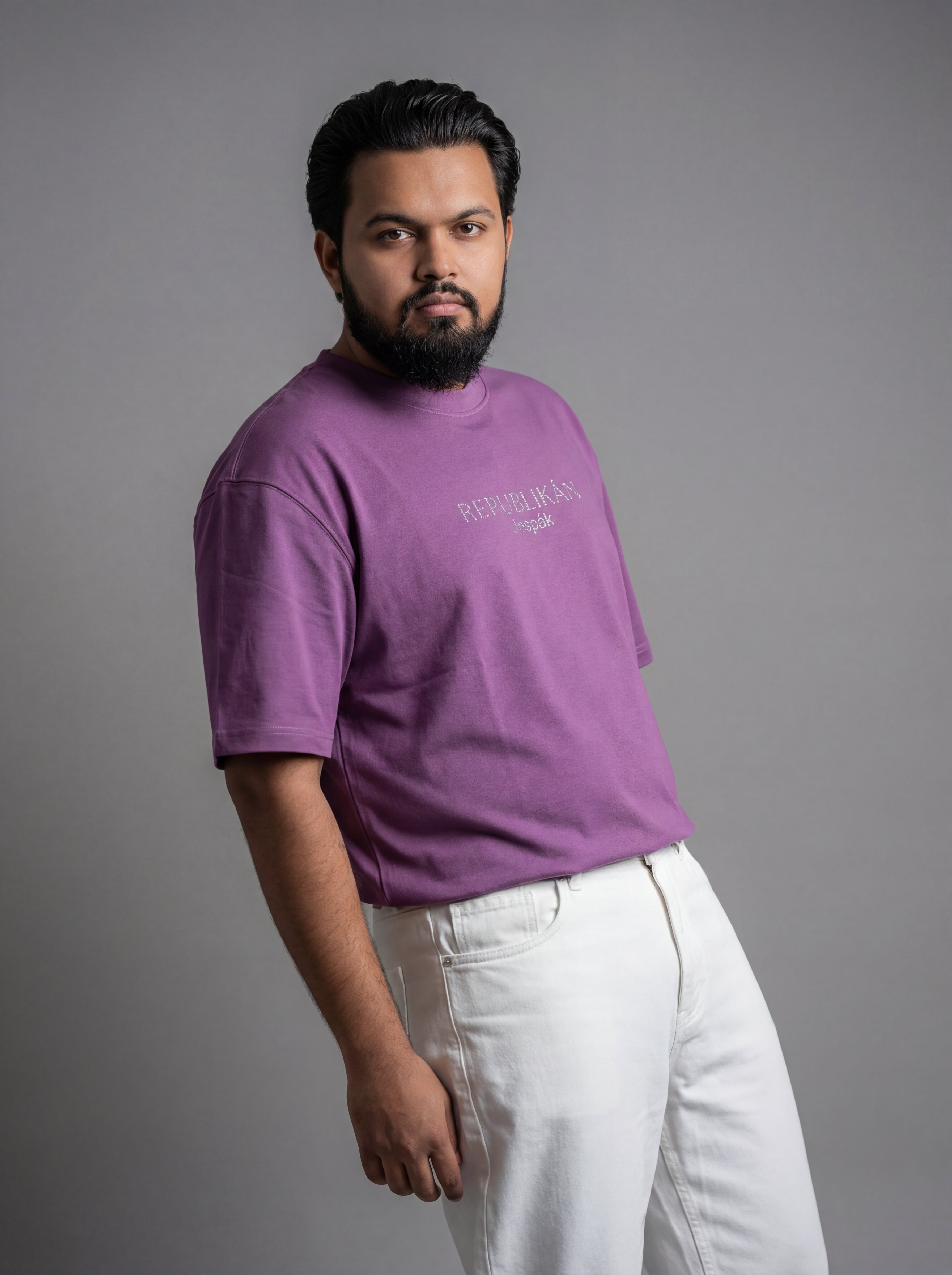 REPUBLIKÁN DIAMOND TYPOGRAPHY OVERSIZED T-SHIRT