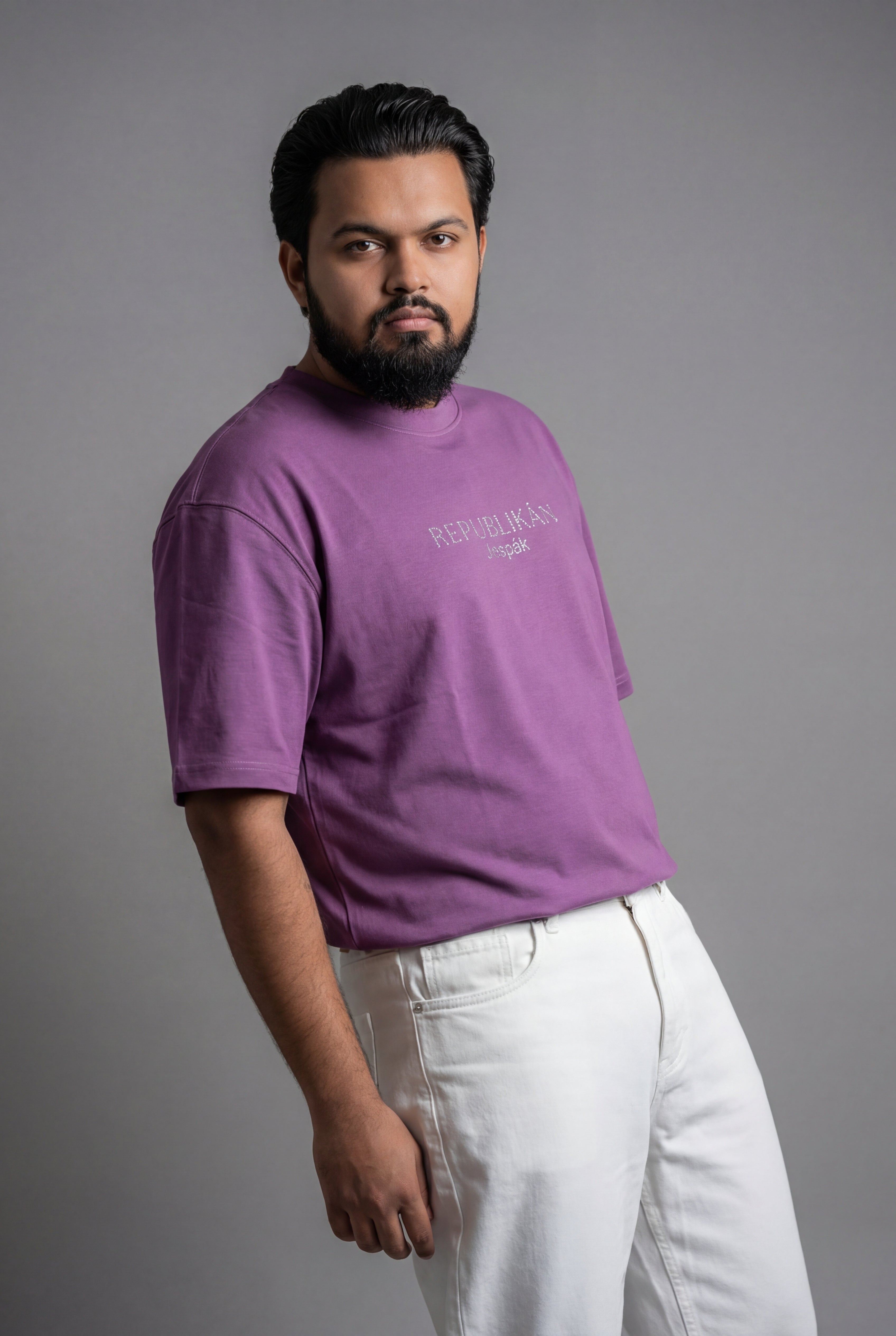 REPUBLIKÁN DIAMOND TYPOGRAPHY OVERSIZED T-SHIRT