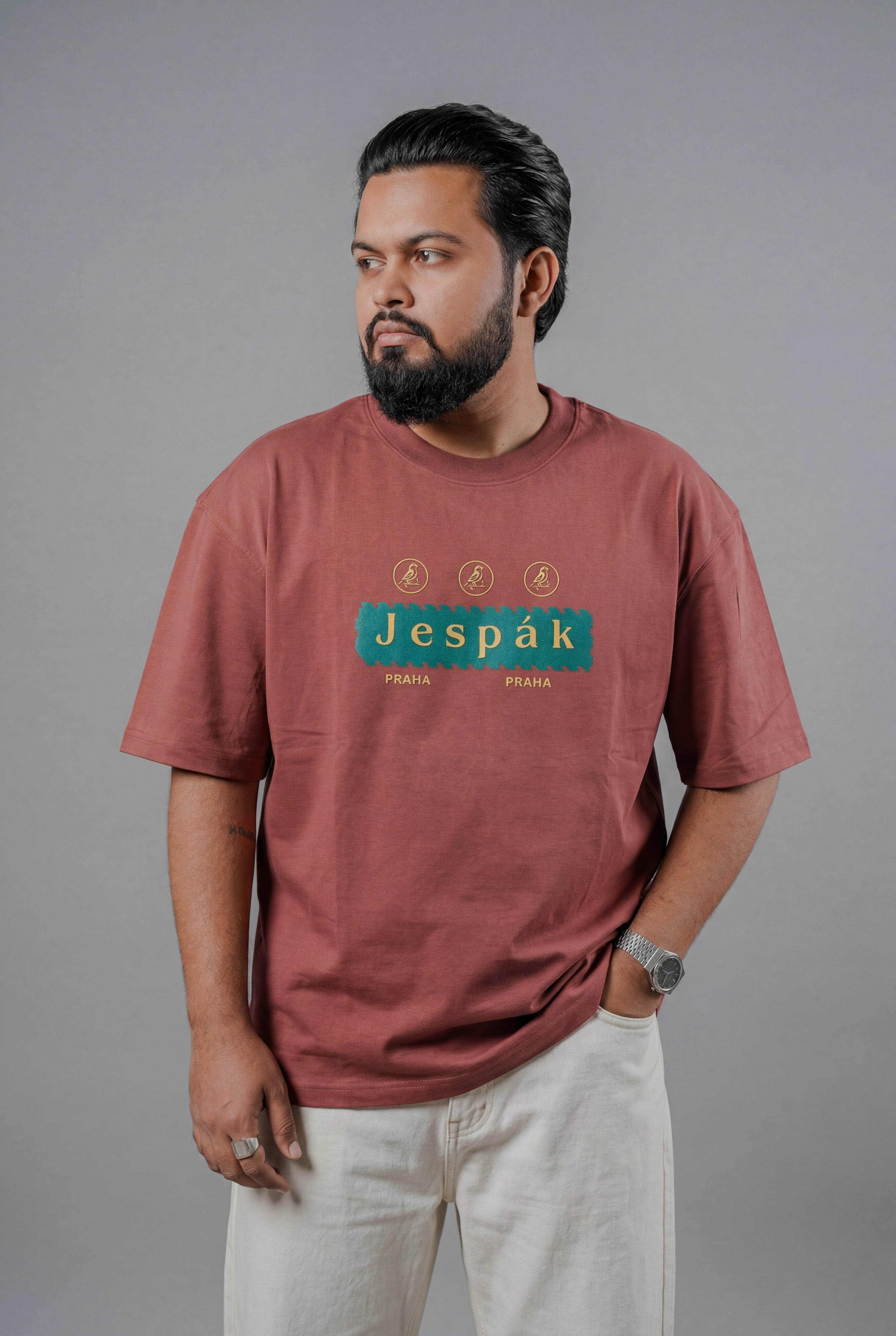 JESPAK EMBOSSED ICON STRIP PREMIUM T-SHIRT