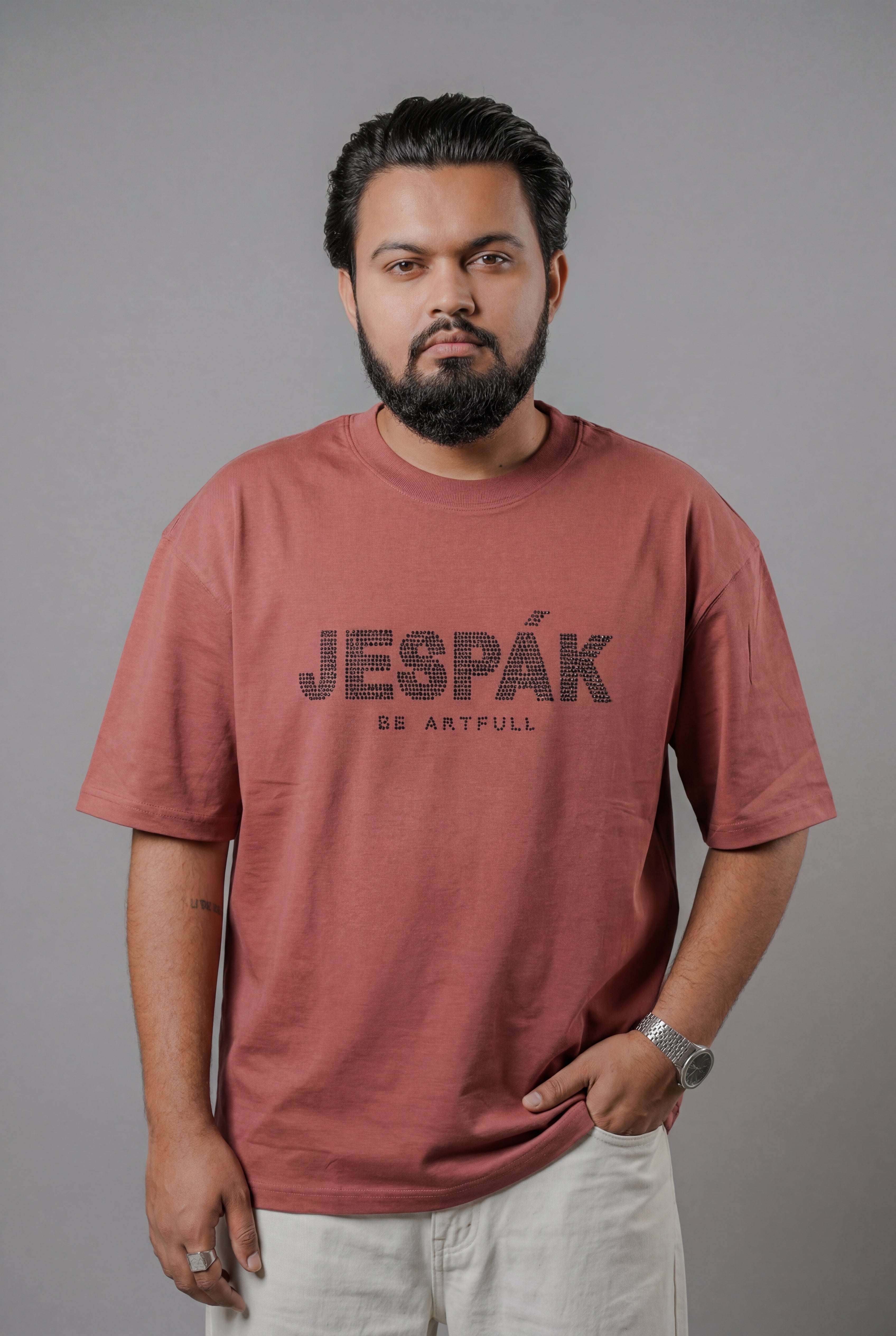JESPAK DIAMOND DOT TYPOGRAPHY PREMIUM T-SHIRT