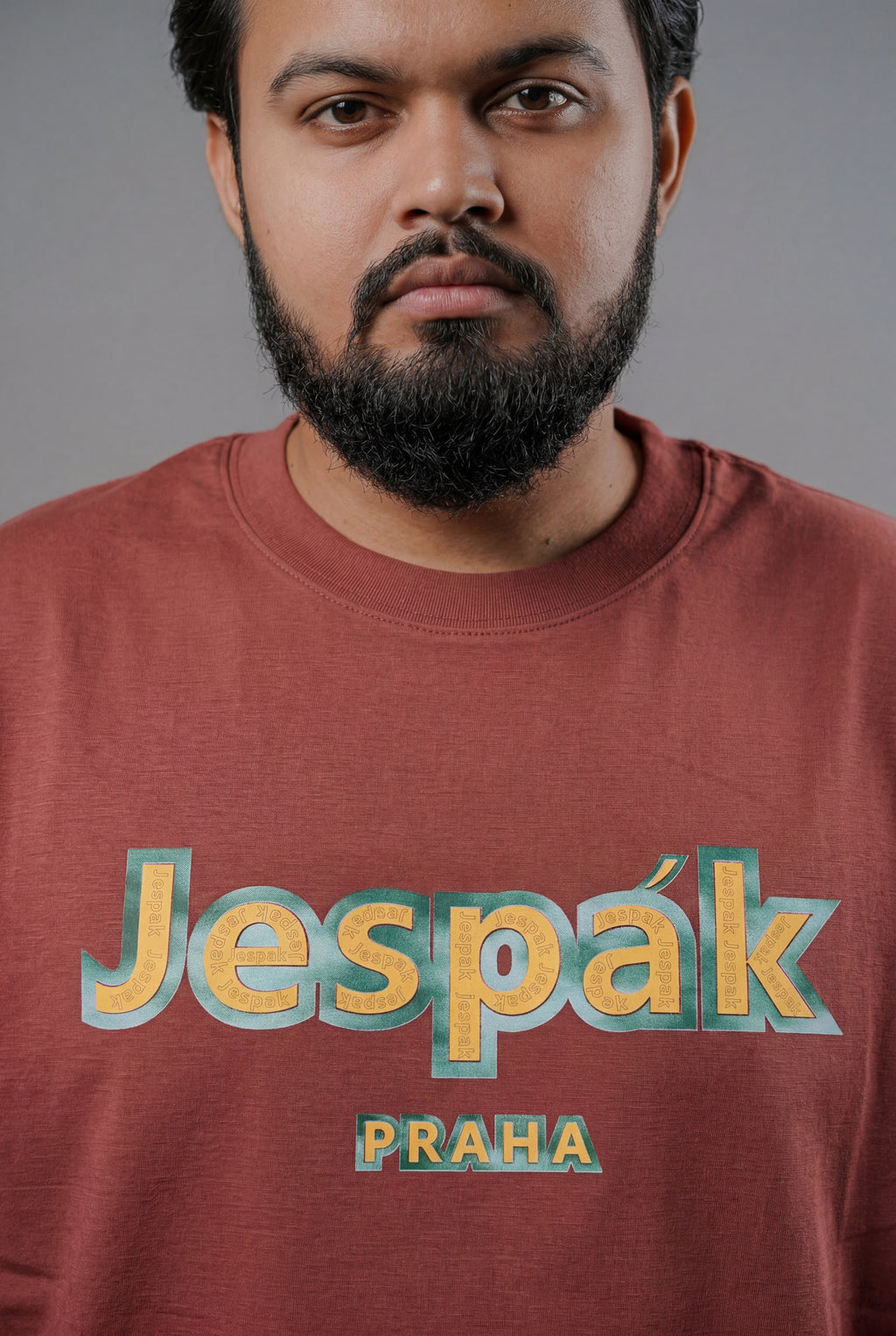 JESPÁK PRAHA EMBOSSED GRAPHIC T-SHIRT