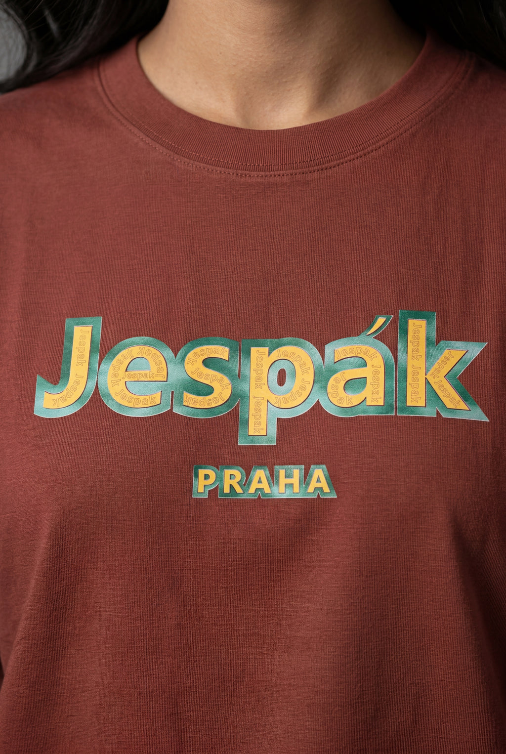 JESPÁK PRAHA EMBOSSED GRAPHIC T-SHIRT
