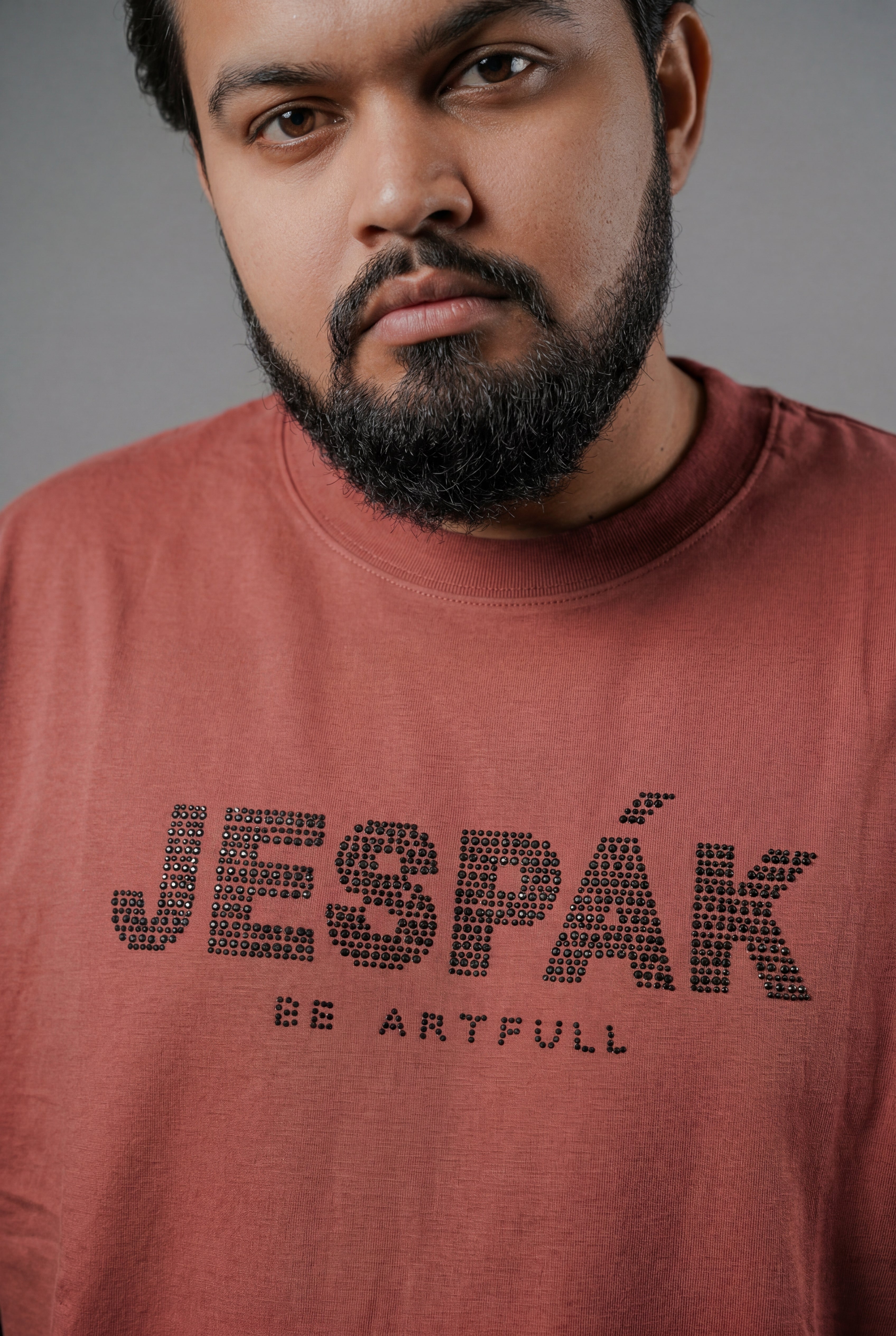 JESPAK DIAMOND DOT TYPOGRAPHY PREMIUM T-SHIRT