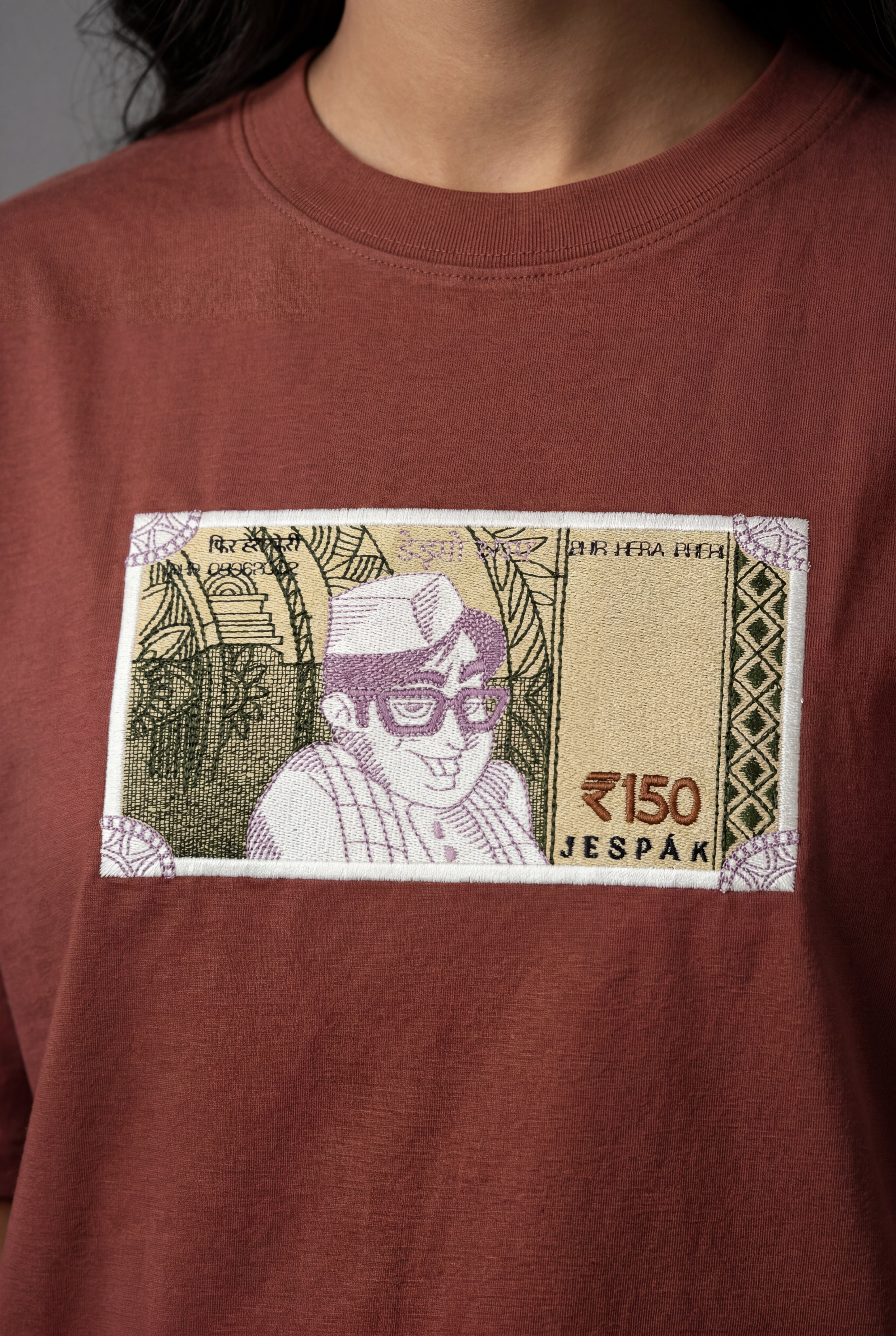 JESPÁK CURRENCY EMBROIDERY DESIGN T-SHIRT