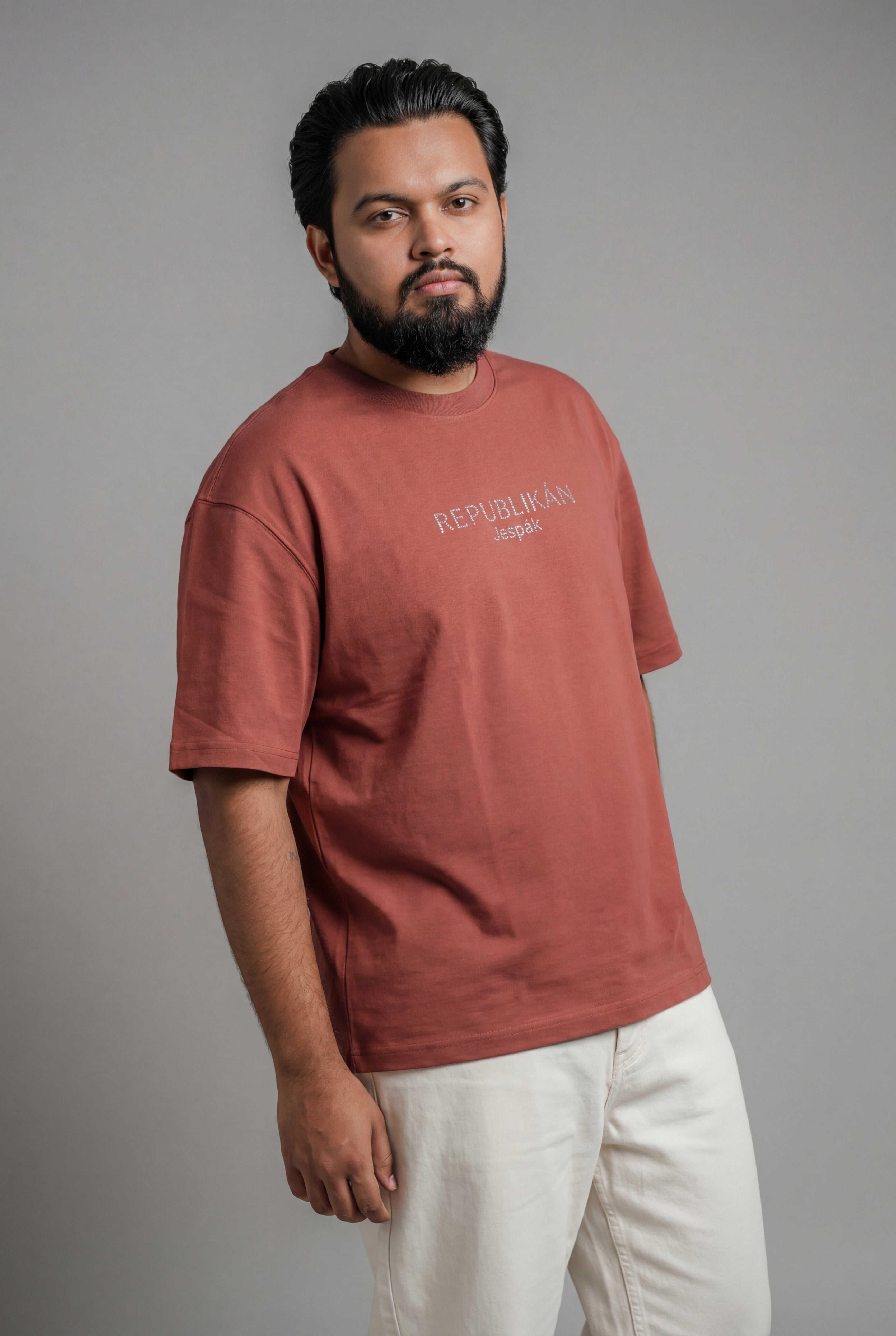 REPUBLIKÁN DIAMOND TYPOGRAPHY OVERSIZED T-SHIRT