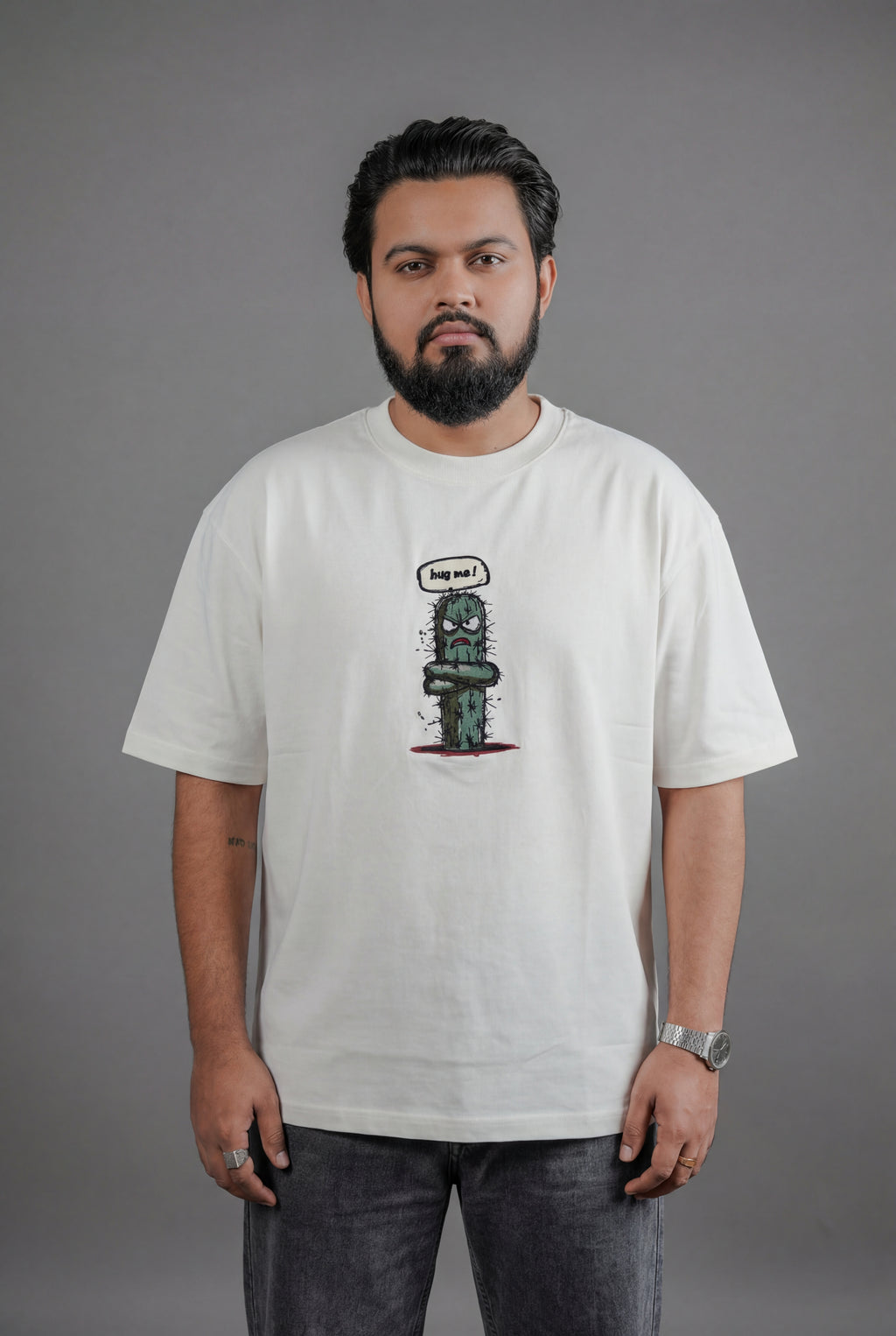 HUG ME CACTUS OVERSIZED EMBROIDERED T-SHIRT