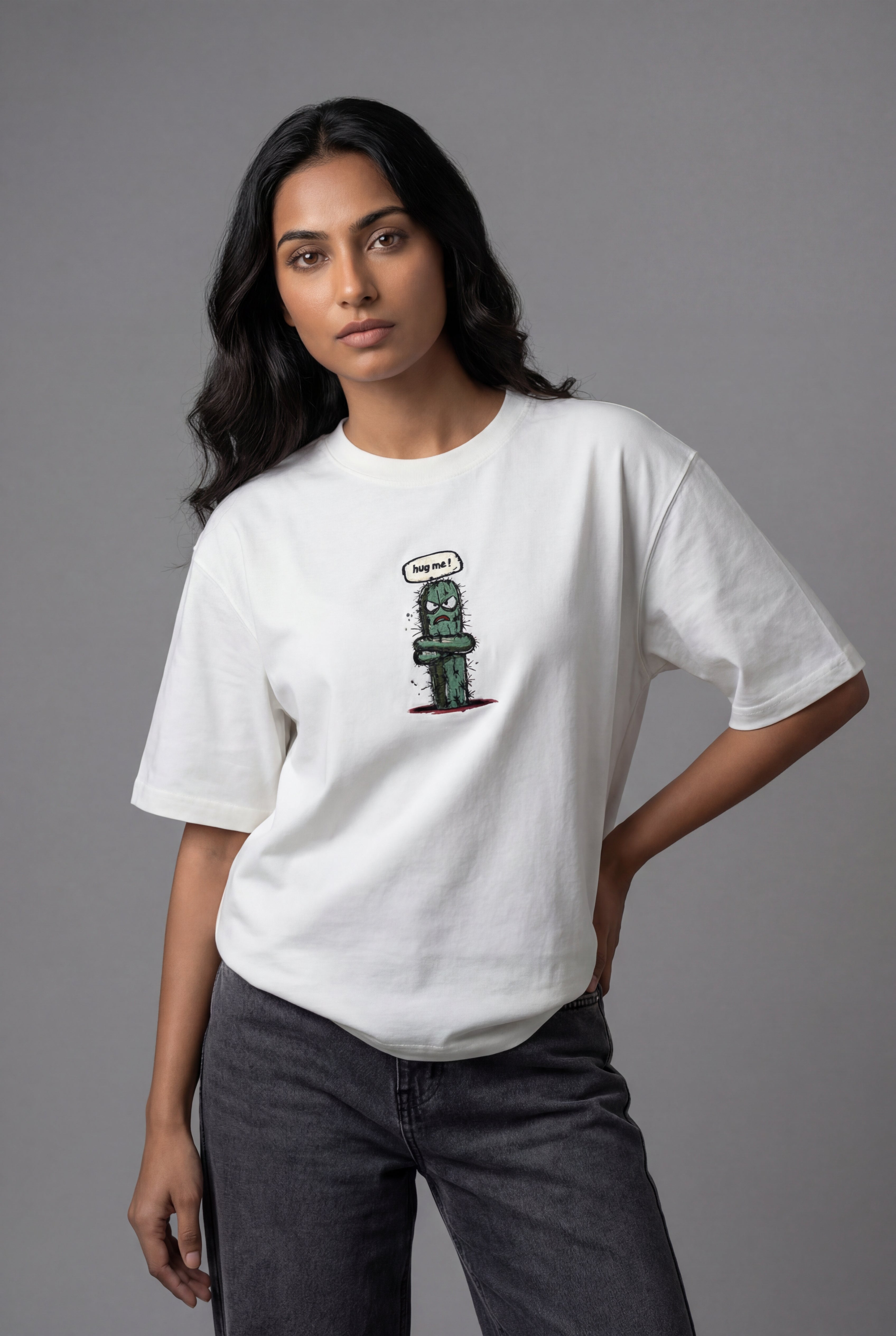 HUG ME CACTUS OVERSIZED EMBROIDERED T-SHIRT