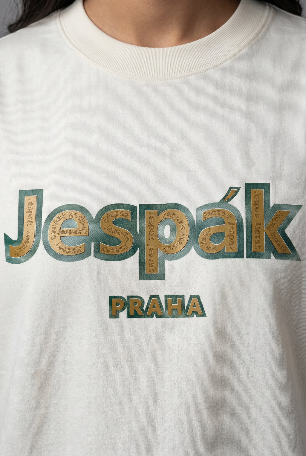 JESPÁK PRAHA EMBOSSED GRAPHIC T-SHIRT