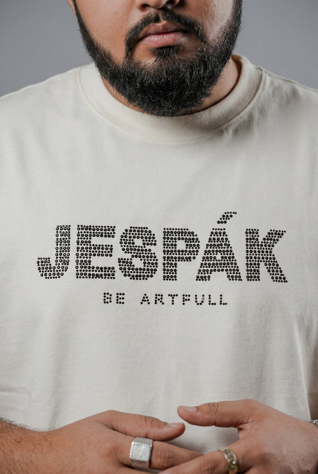 JESPAK DIAMOND DOT TYPOGRAPHY PREMIUM T-SHIRT