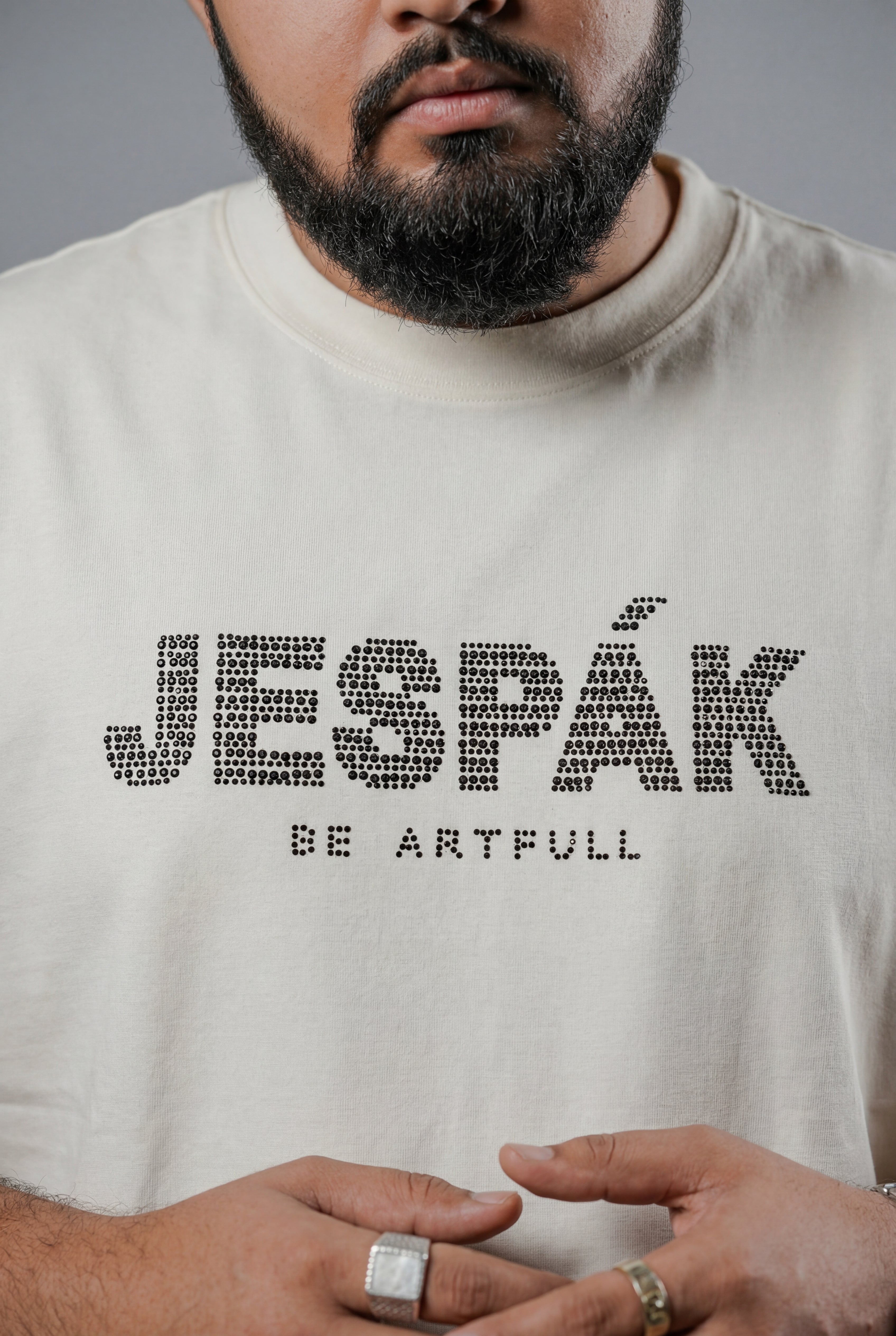 JESPAK DIAMOND DOT TYPOGRAPHY PREMIUM T-SHIRT