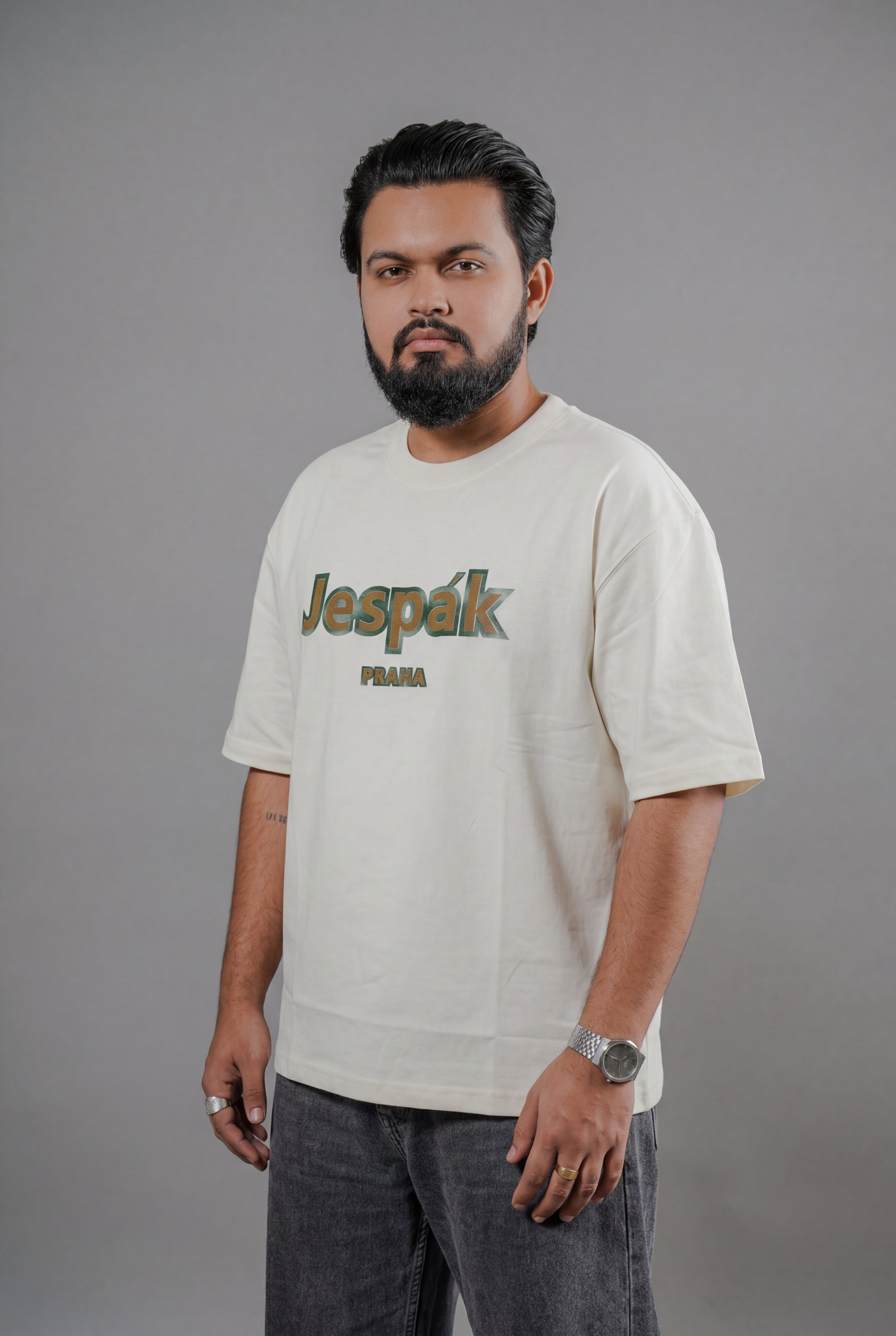 JESPÁK PRAHA EMBOSSED GRAPHIC T-SHIRT