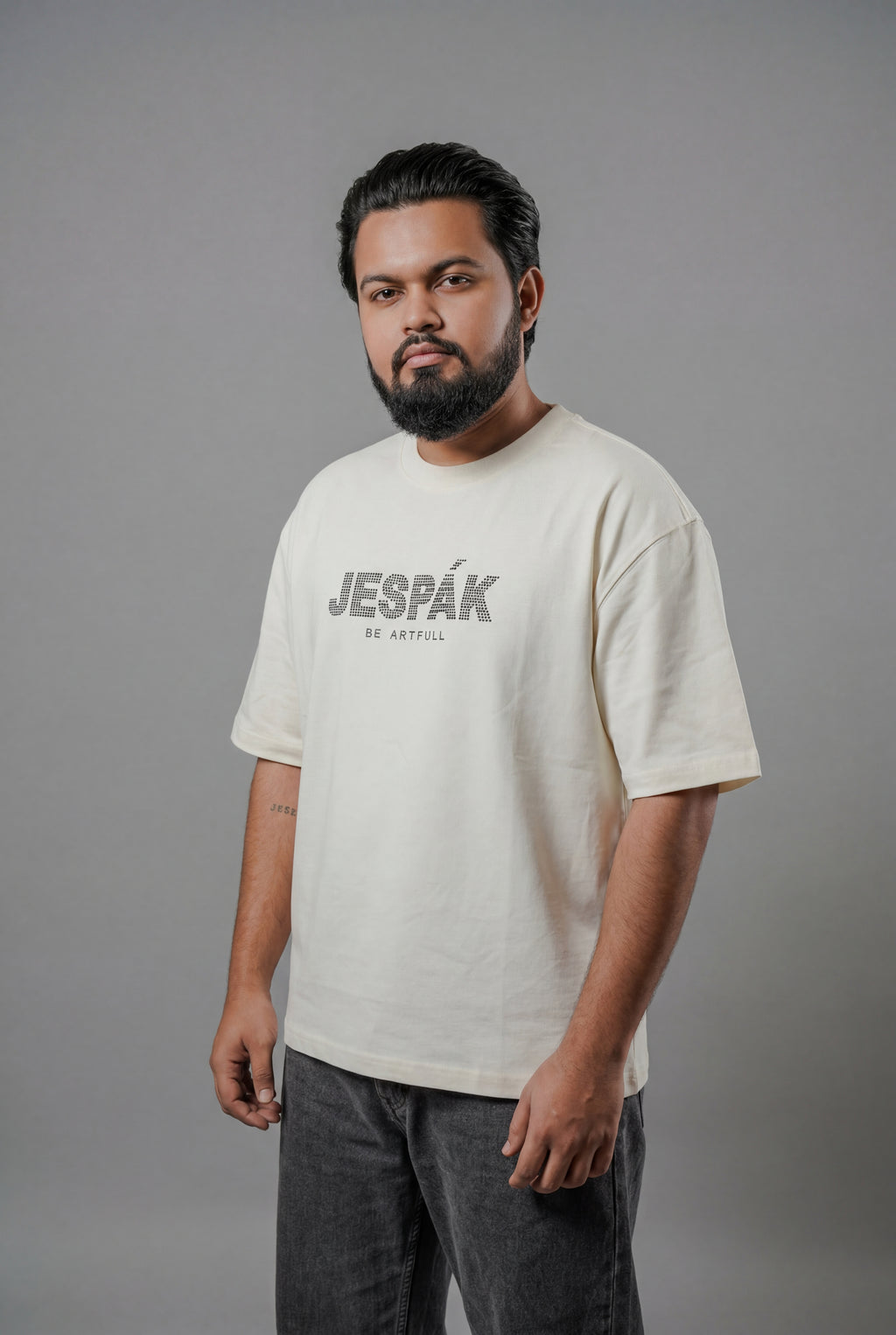 JESPAK DIAMOND DOT TYPOGRAPHY PREMIUM T-SHIRT
